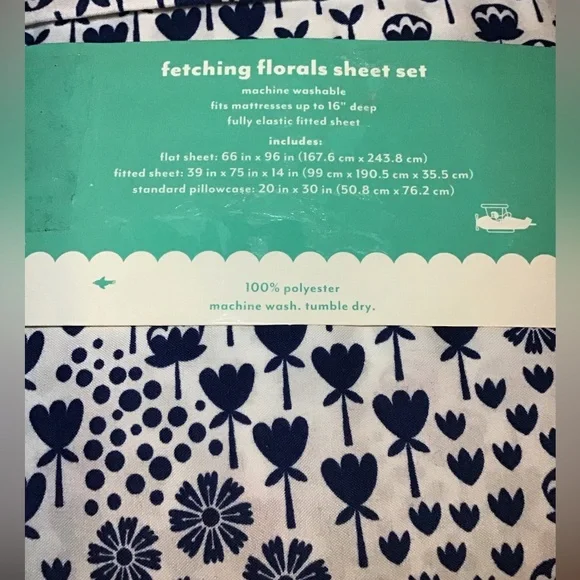 New Pillowfort 3 Piece Twin Sheet Set - Picture 2 of 3